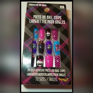 Monster High Press On Nail Chips NIB 12 Sizes 24 Self-Adhesive Nails Chips
